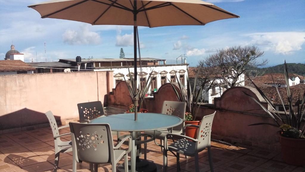 Sunny rooftop terrace overlooking Tacámbaro